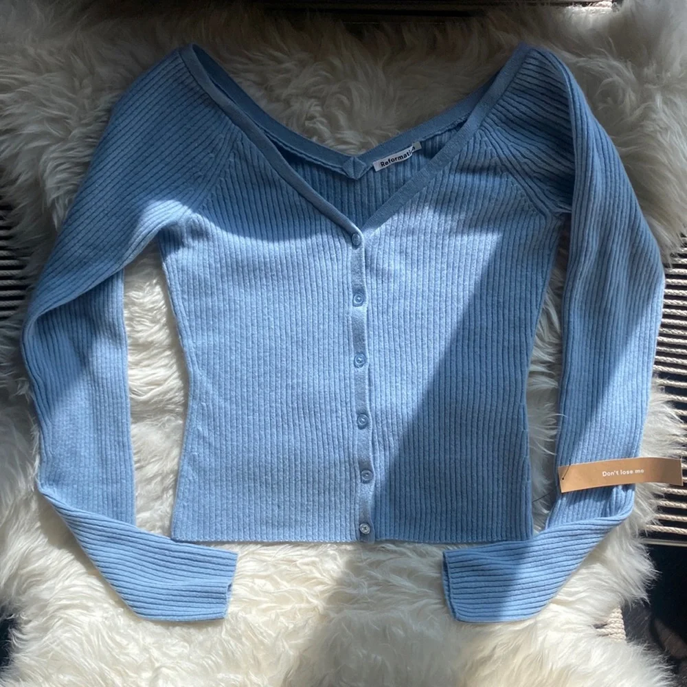 NWT Reformation Cashmere Cropped Double V Cardigan baby blue Size S - Picture 5 of 5